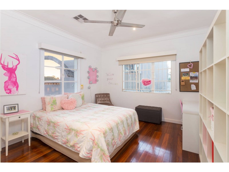 24 Astolat Street, Yeronga QLD 4104