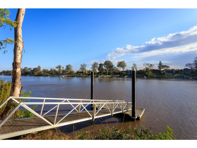 29 Neulans Road, Indooroopilly QLD 4068
