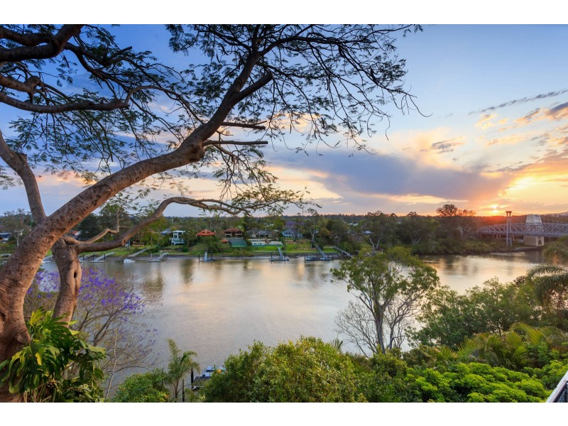 29 Neulans Road, Indooroopilly QLD 4068