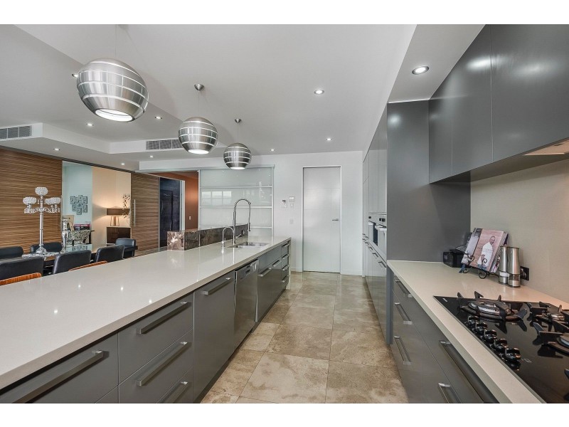 31 Waterline Cres, Bulimba QLD 4171