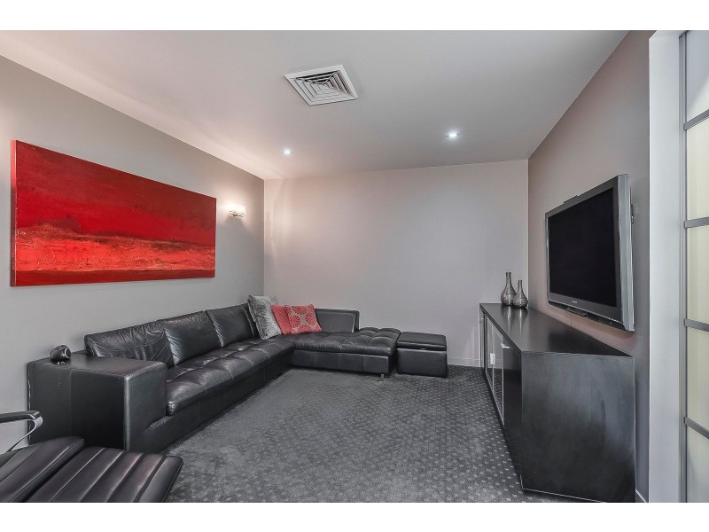 31 Waterline Cres, Bulimba QLD 4171