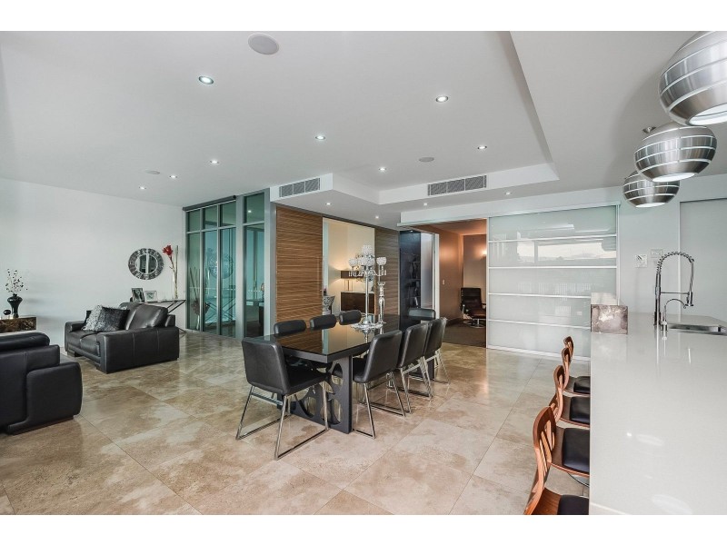 31 Waterline Cres, Bulimba QLD 4171