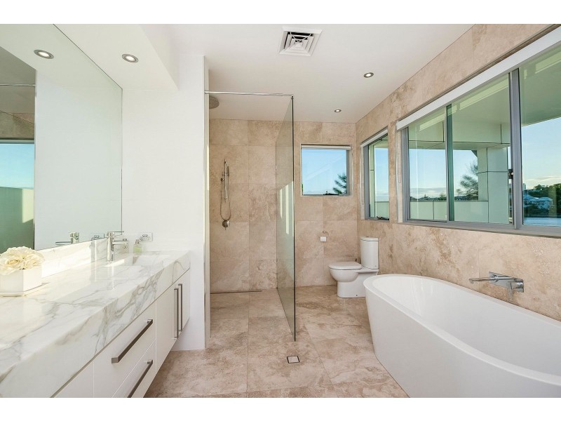 31 Waterline Cres, Bulimba QLD 4171