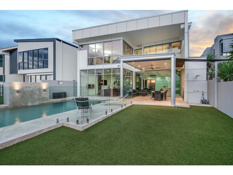 31 Waterline Cres, Bulimba QLD 4171