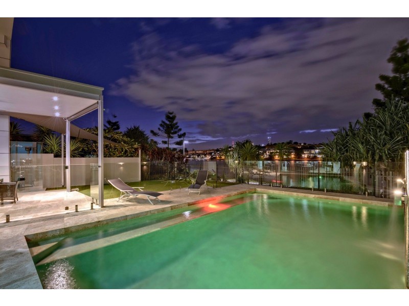 31 Waterline Cres, Bulimba QLD 4171