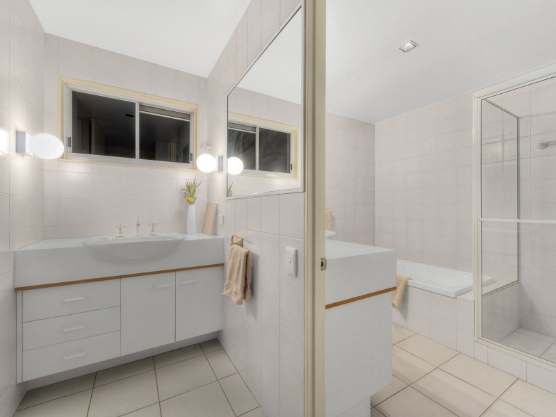 32 Laurel Avenue, Chelmer QLD 4068