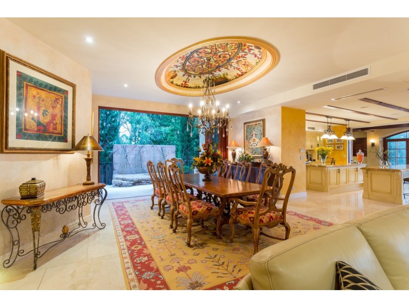 8 Emma Place, Fig Tree Pocket QLD 4069