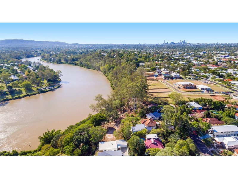 1 Tapley Street, Corinda QLD 4075