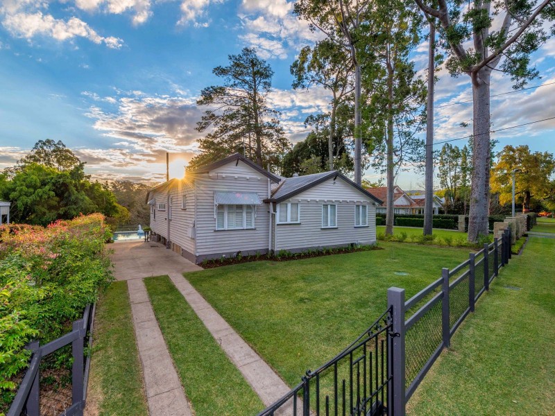 145 Laurel Avenue, Chelmer QLD 4068