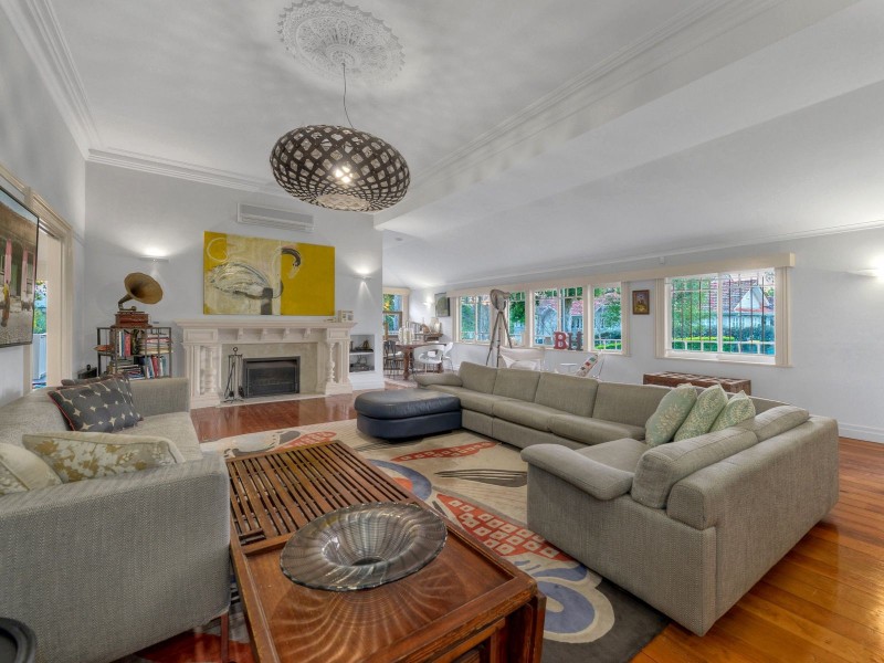 145 Laurel Avenue, Chelmer QLD 4068