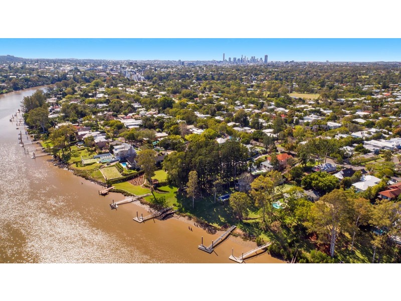 145 Laurel Avenue, Chelmer QLD 4068