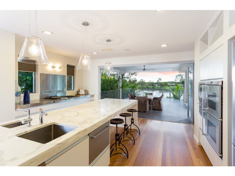 55 Ivy Street, Indooroopilly QLD 4068