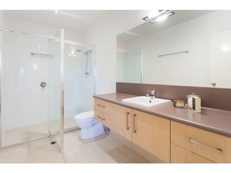 55 Ivy Street, Indooroopilly QLD 4068