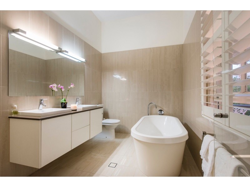 35 Marlborough St, Sherwood QLD 4075