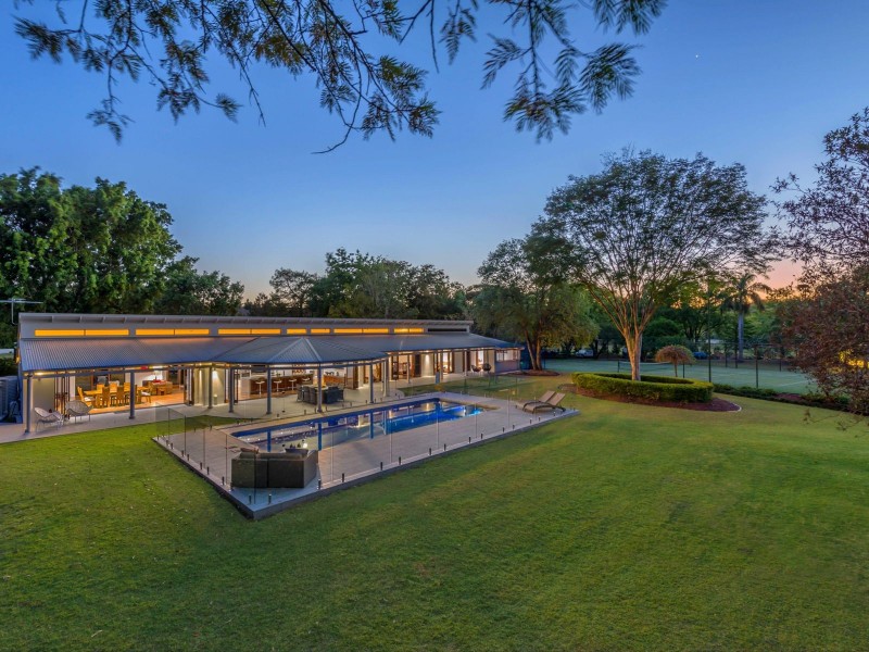 9 Ningana Street, Fig Tree Pocket QLD 4069