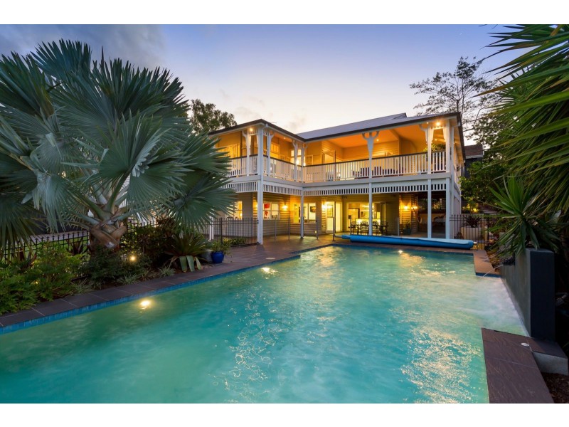 15 Neulans Road, Indooroopilly QLD 4068