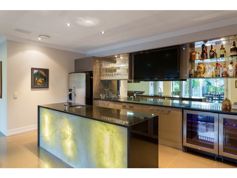 15 Neulans Road, Indooroopilly QLD 4068