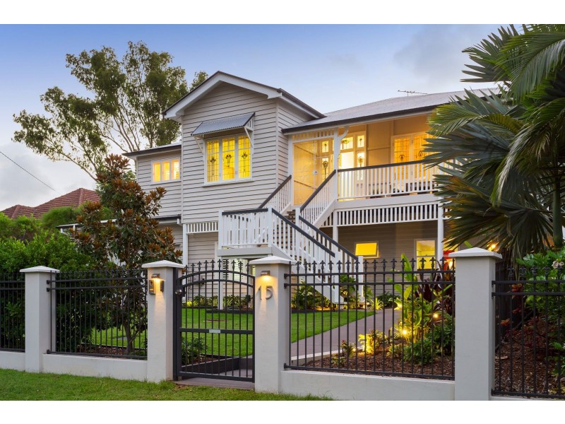 15 Neulans Road, Indooroopilly QLD 4068