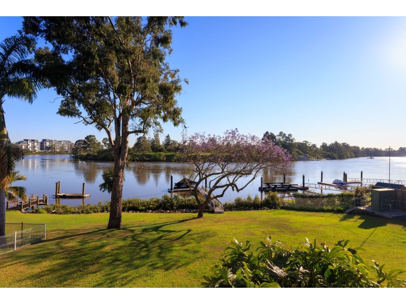 24 Astolat Street, Yeronga QLD 4104