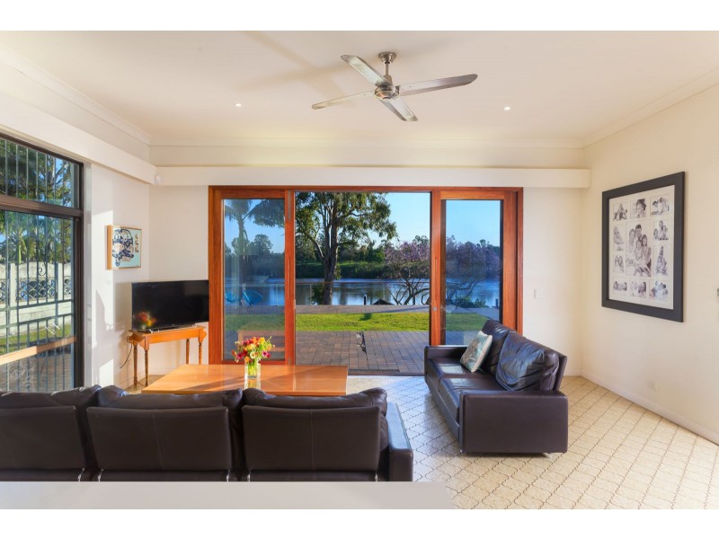 24 Astolat Street, Yeronga QLD 4104