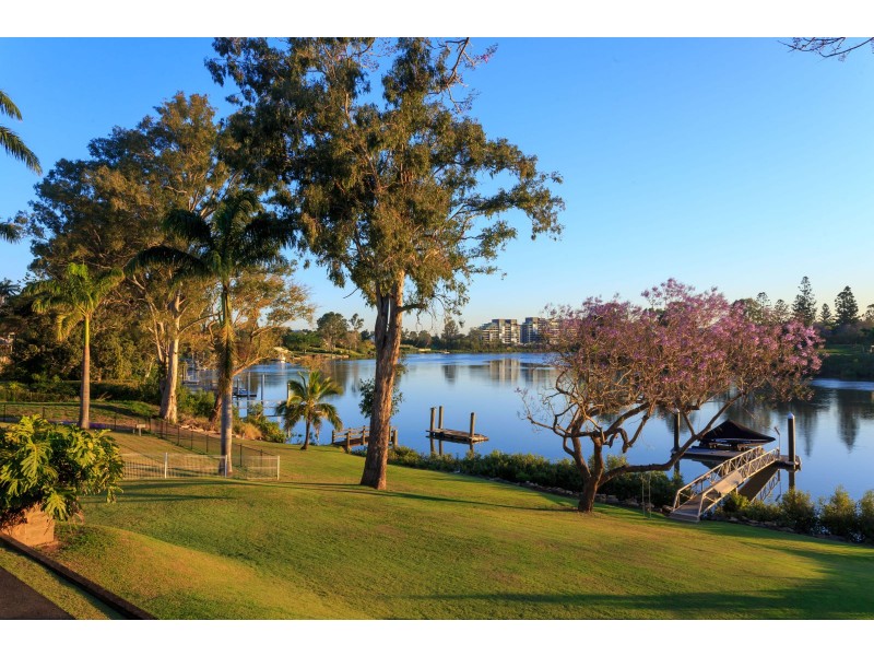 24 Astolat Street, Yeronga QLD 4104