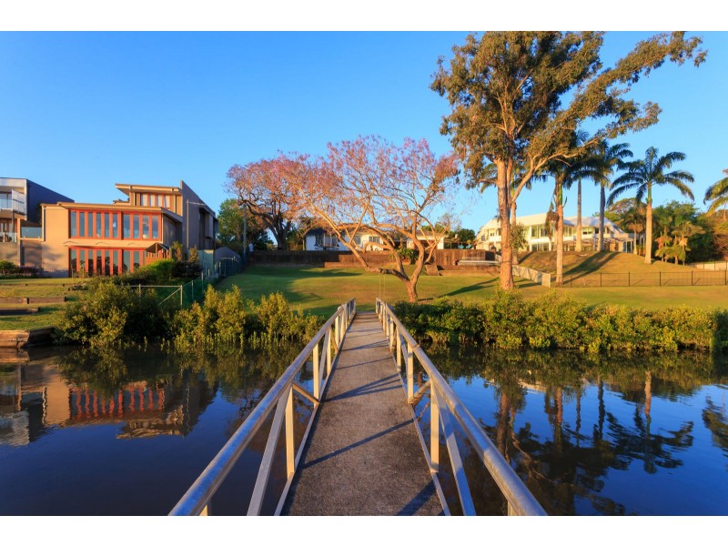 24 Astolat Street, Yeronga QLD 4104