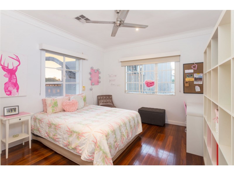 24 Astolat Street, Yeronga QLD 4104