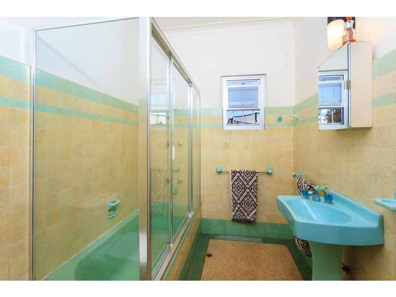 24 Astolat Street, Yeronga QLD 4104