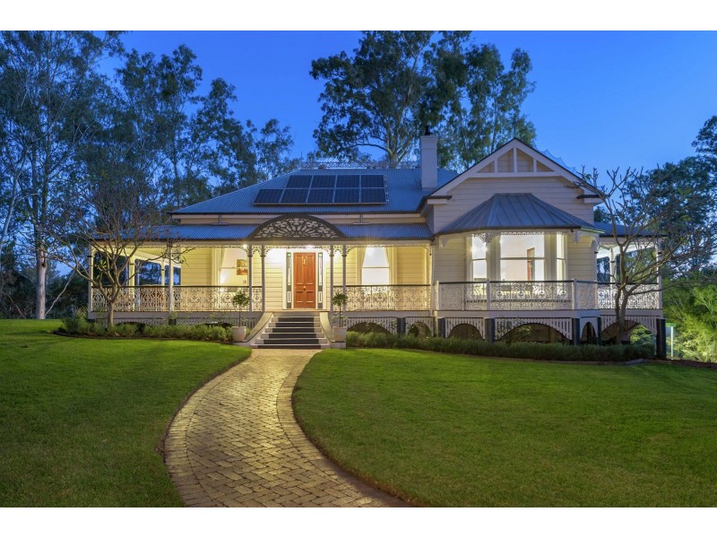 38a Scenic Road, Kenmore QLD 4069