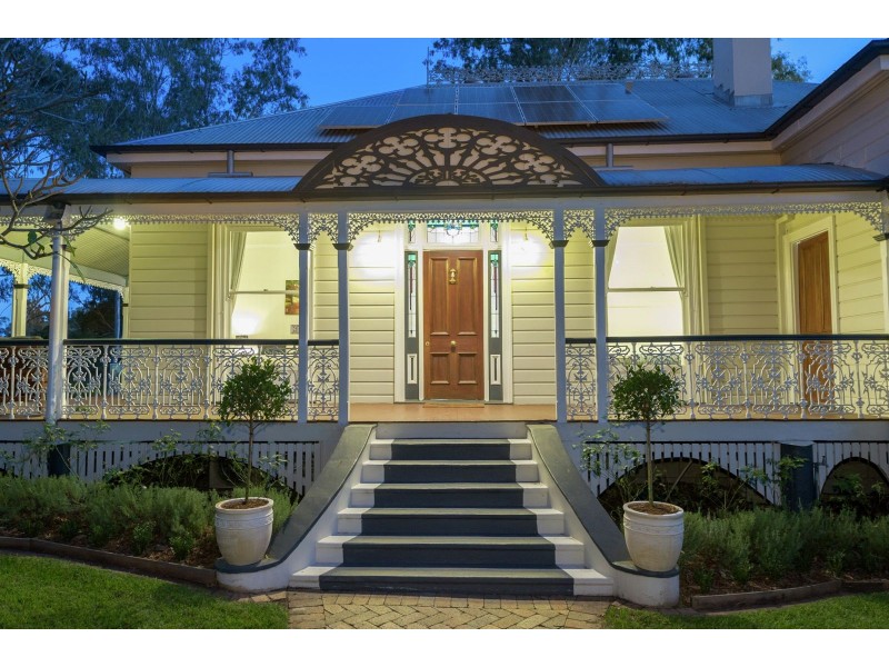 38a Scenic Road, Kenmore QLD 4069