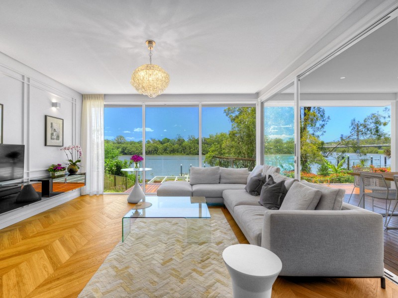 65 Brisbane Corso, Fairfield QLD 4103