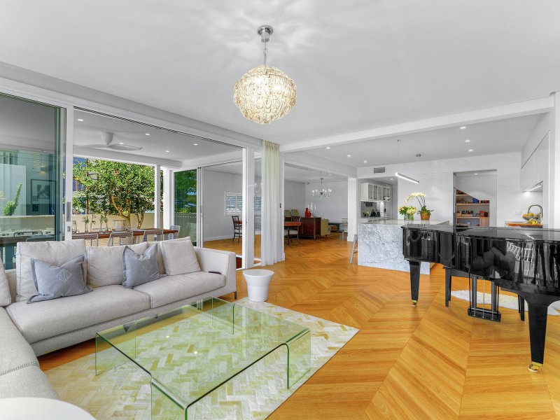 65 Brisbane Corso, Fairfield QLD 4103