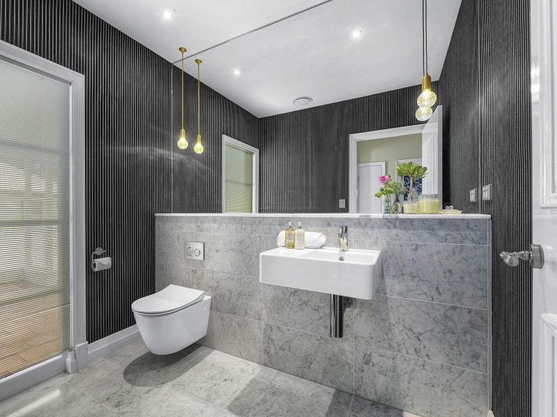 65 Brisbane Corso, Fairfield QLD 4103