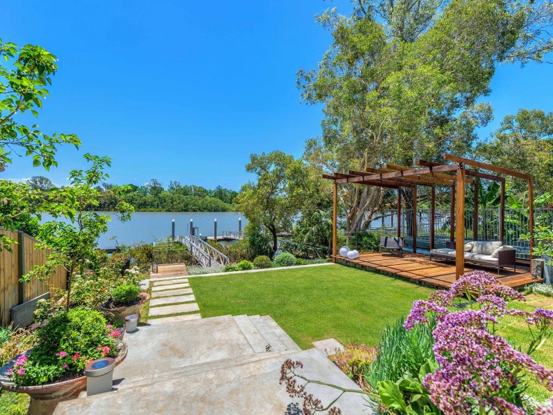 65 Brisbane Corso, Fairfield QLD 4103