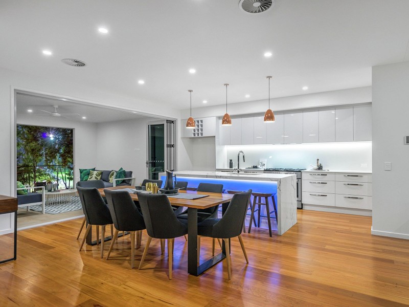 101 Lambert Road, Indooroopilly QLD 4068