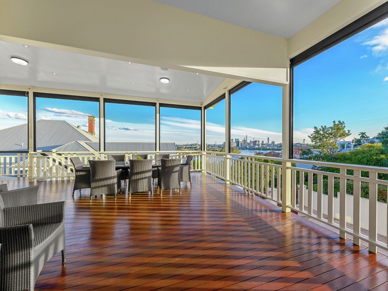 62 Crescent Road, Hamilton QLD 4007