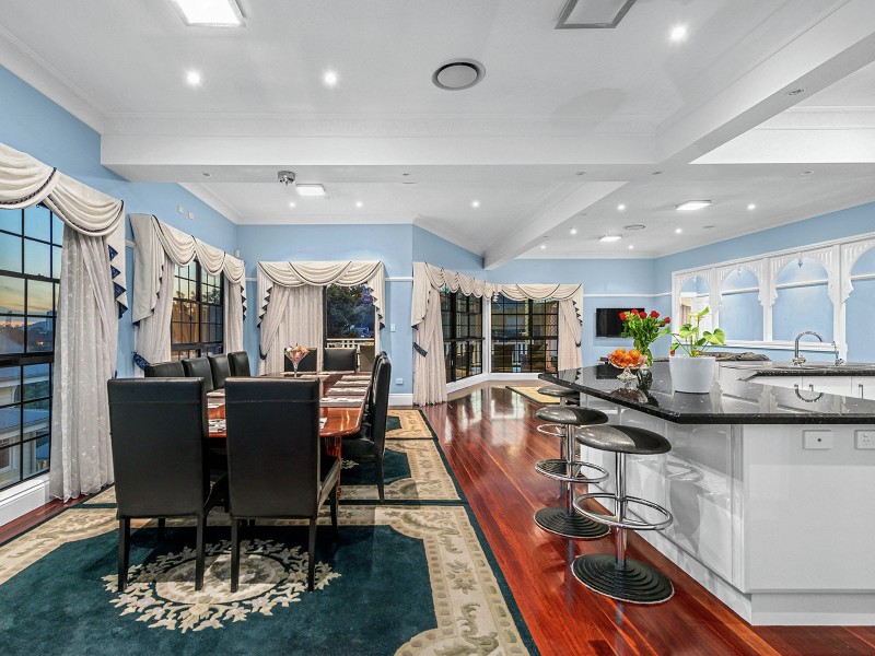 62 Crescent Road, Hamilton QLD 4007