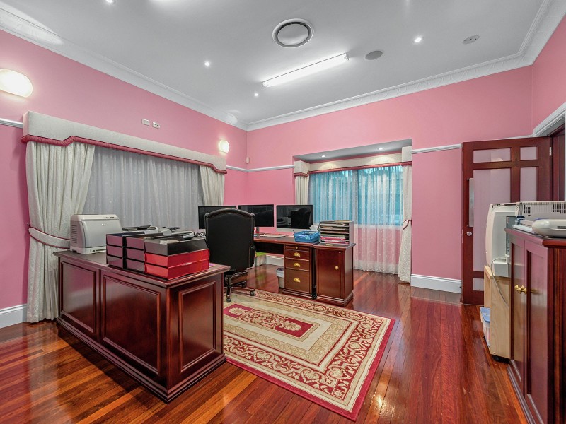 62 Crescent Road, Hamilton QLD 4007