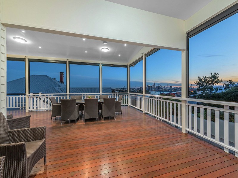 62 Crescent Road, Hamilton QLD 4007