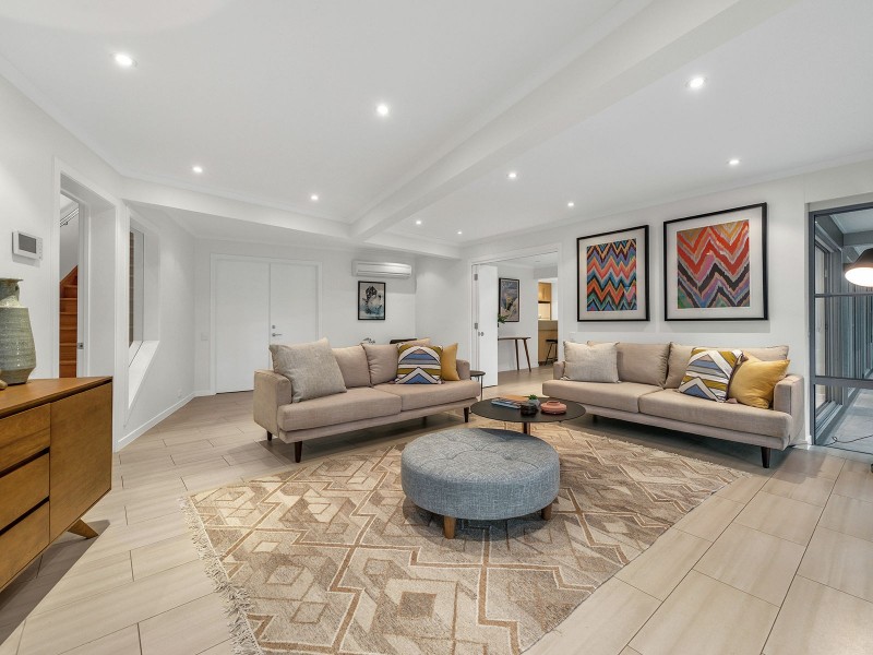 53 Castile Street, Indooroopilly QLD 4068