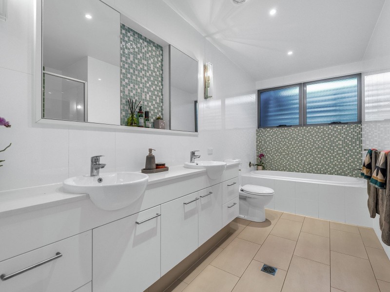 53 Castile Street, Indooroopilly QLD 4068