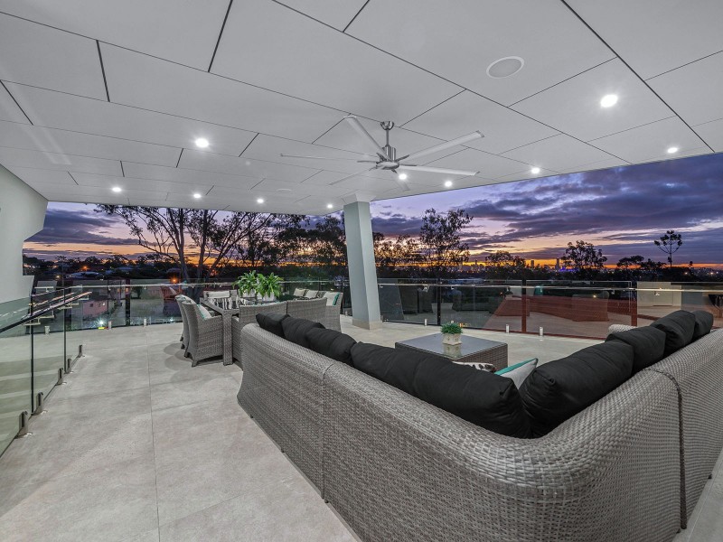 22 Procyon Street, Coorparoo QLD 4151