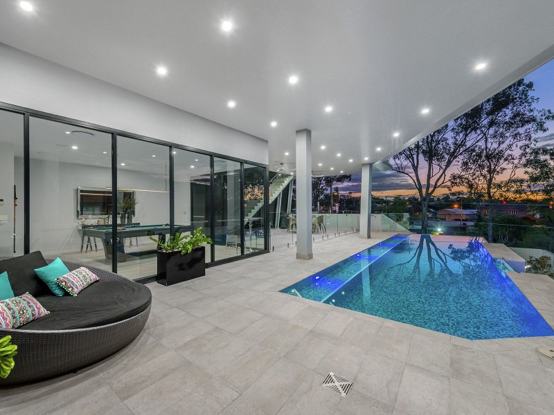 22 Procyon Street, Coorparoo QLD 4151