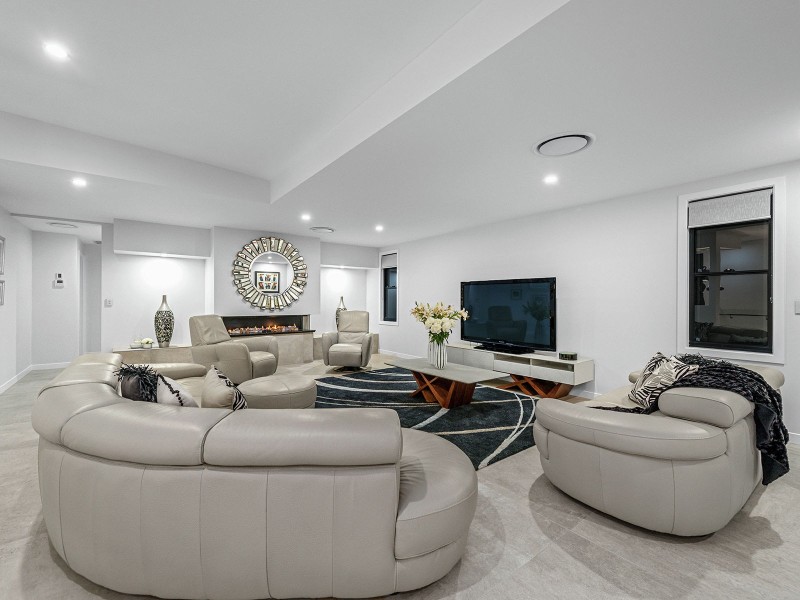 22 Procyon Street, Coorparoo QLD 4151