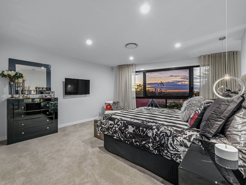 22 Procyon Street, Coorparoo QLD 4151
