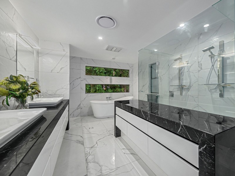 22 Procyon Street, Coorparoo QLD 4151