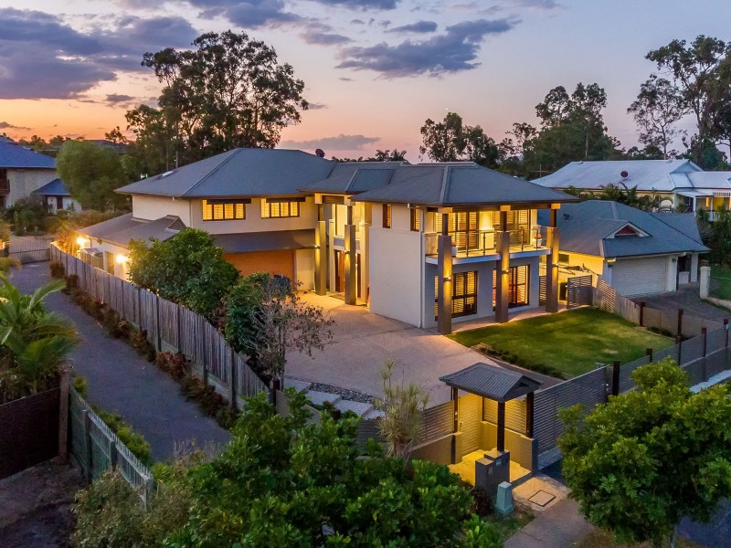 35 Edenbrooke Drive, Sinnamon Park QLD 4073