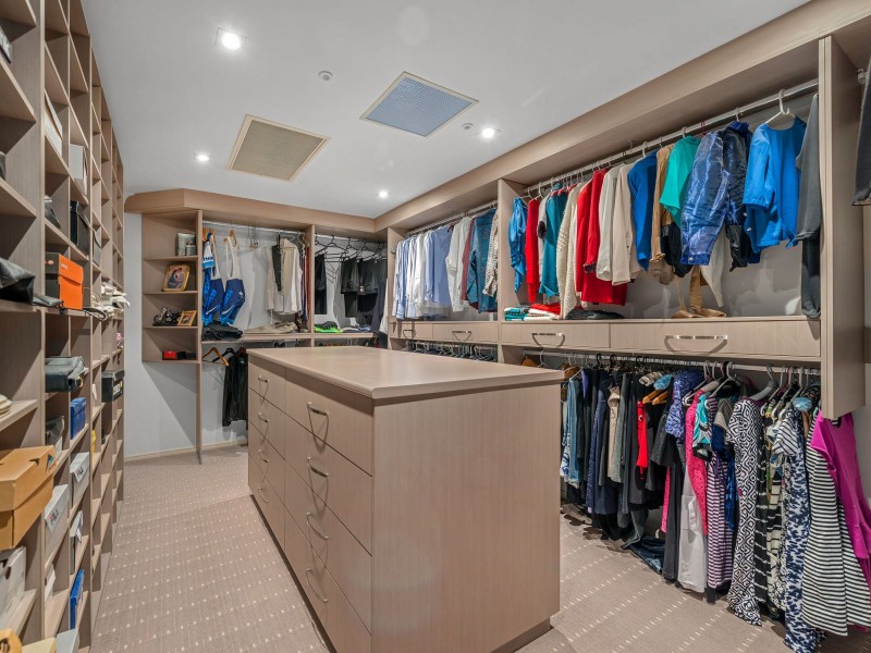 35 Edenbrooke Drive, Sinnamon Park QLD 4073