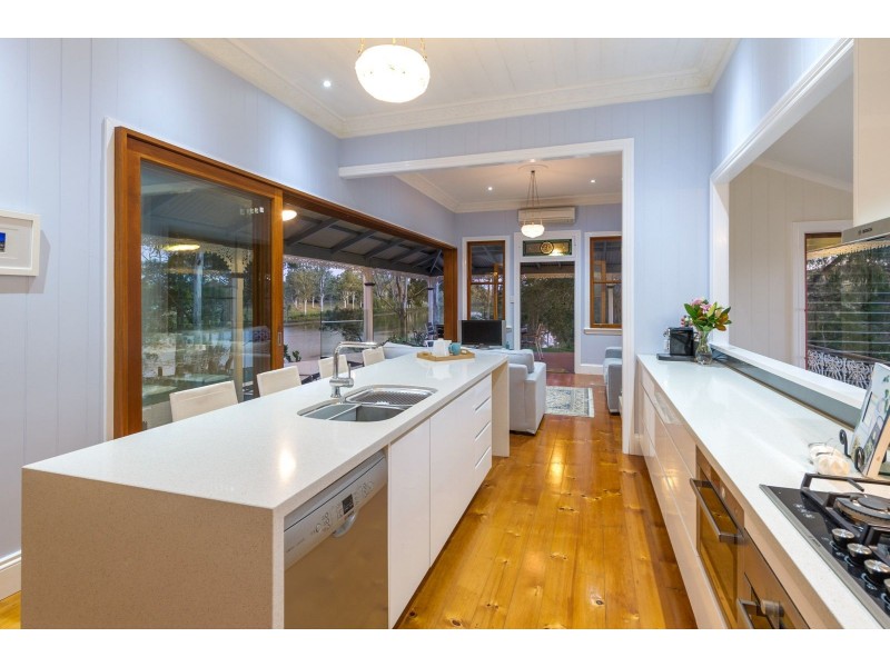 38a Scenic Road, Kenmore QLD 4069