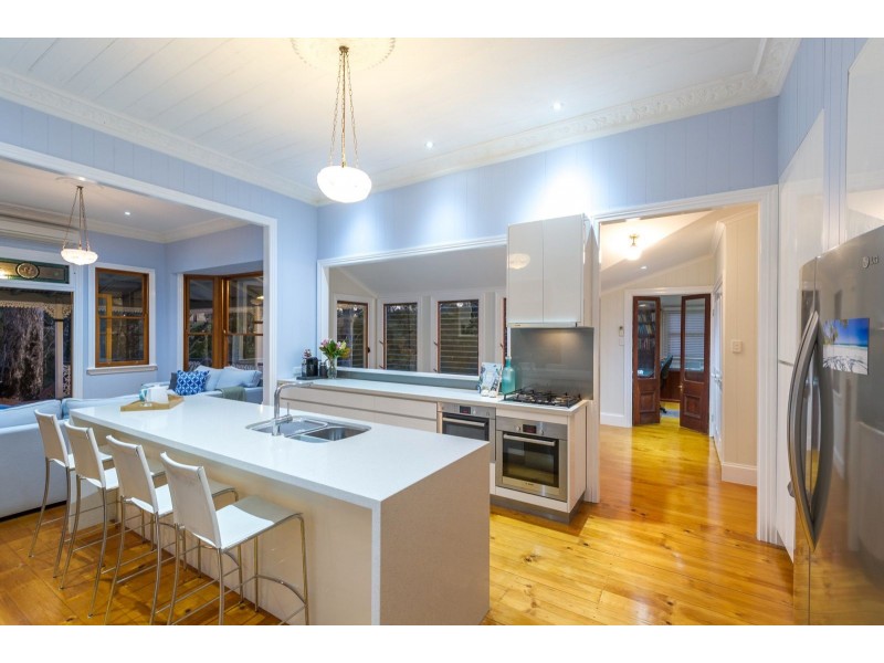 38a Scenic Road, Kenmore QLD 4069